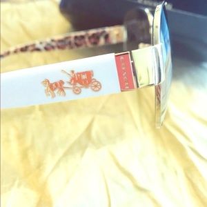 Coach white sunglasses with Coach case and cloth